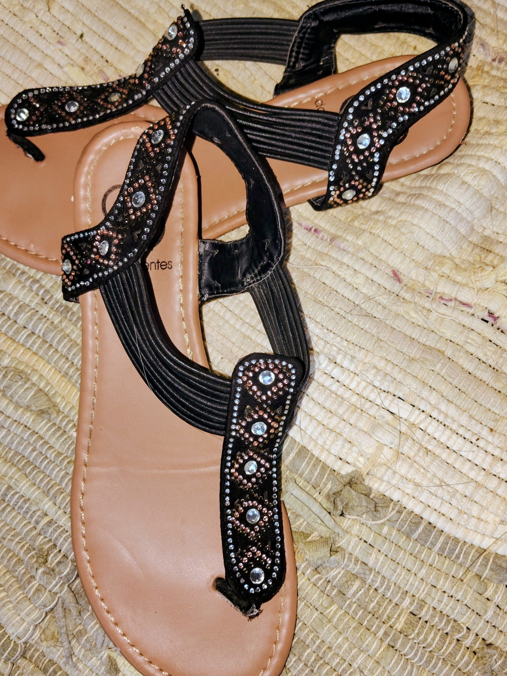 Daisy Fuentes Black Jeweled T-Strap Sandals